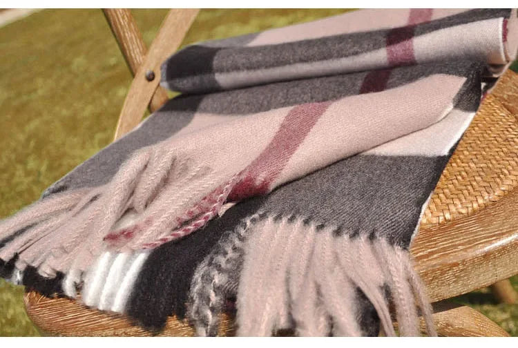 Women's "British Classic" Print Scarf.