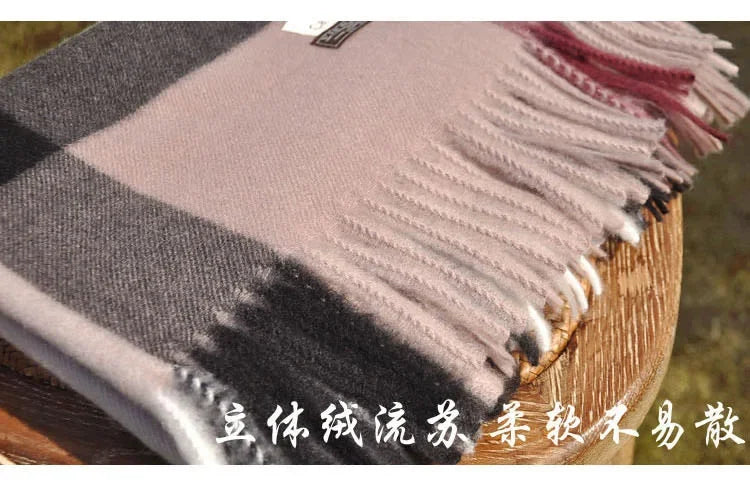 Women's "British Classic" Print Scarf.