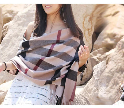 Women's "British Classic" Print Scarf.